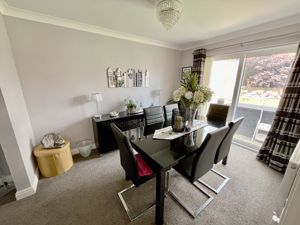 Dining Room - click for photo gallery